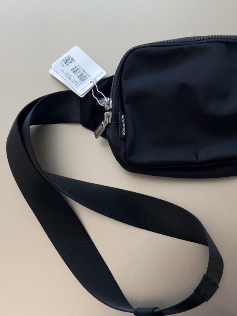 Lululemon Everywhere Belt Bag Large Black NWT One Size - Picture 6 of 6
